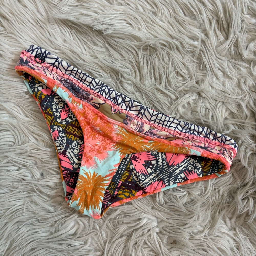 Maaji Reversible Palm Tree Tie Dye Bikini Bottoms Size L